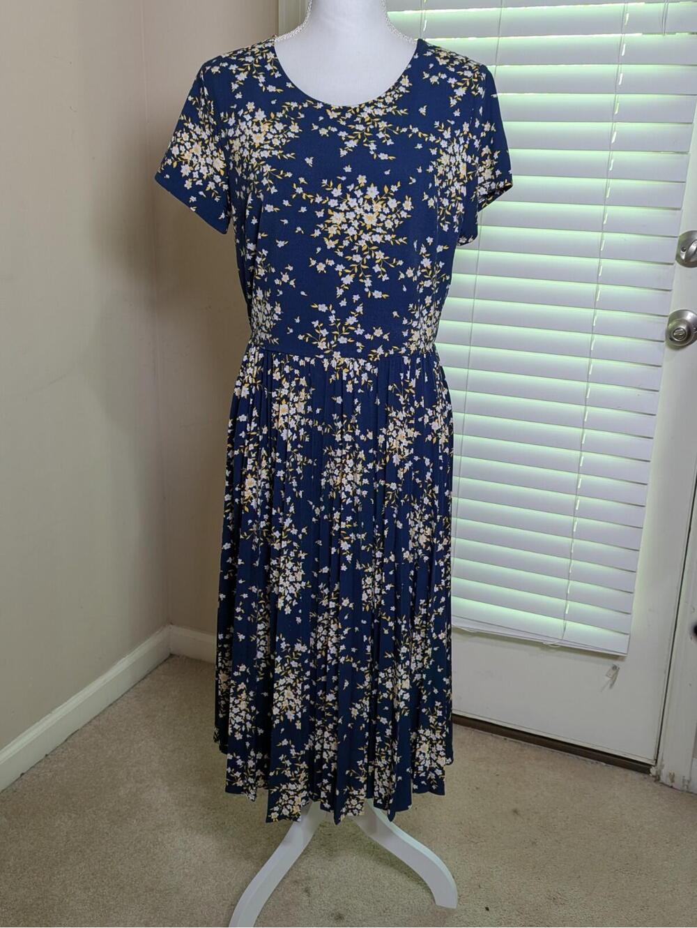 Premise Women's Navy Blue Floral Maxi Dress Short Sleeve Medium Tomato Girl